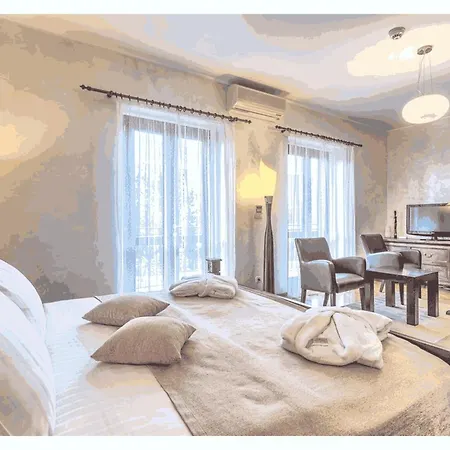 S Bazenom I Prekrasnim Pogledom Tatil Evi